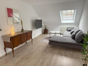 Helle und Charmante Dachgeschosswohnung in Top-Lage